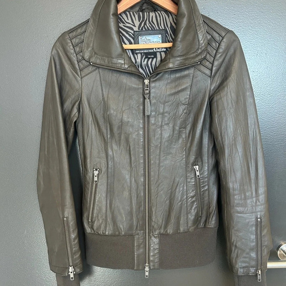 Mackage for Aritzia NWOT land skin leather coat XS in dark olive green. Amazing! - Picture 3 of 16